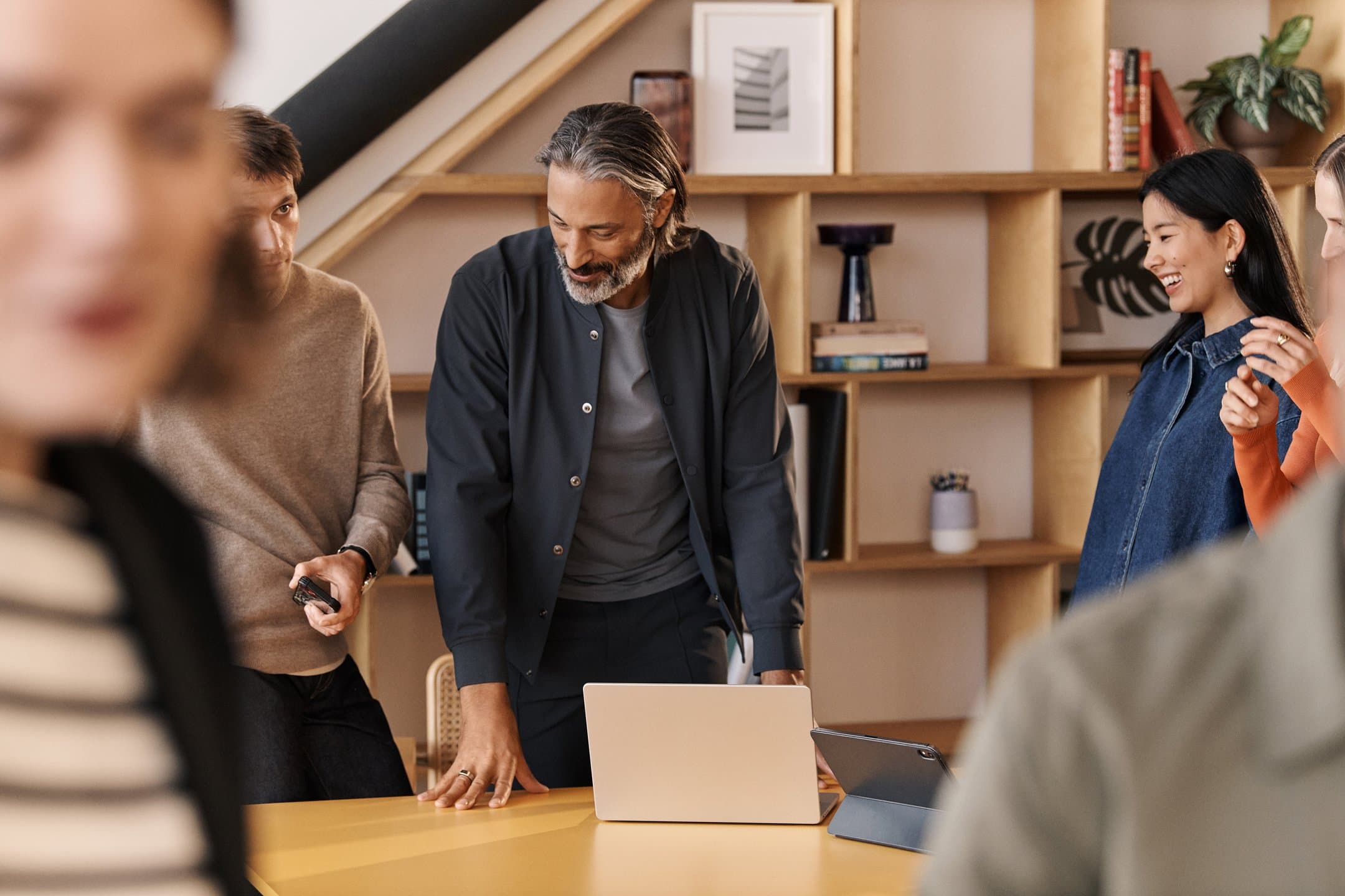 hubspot - All-in-one Growth Platform